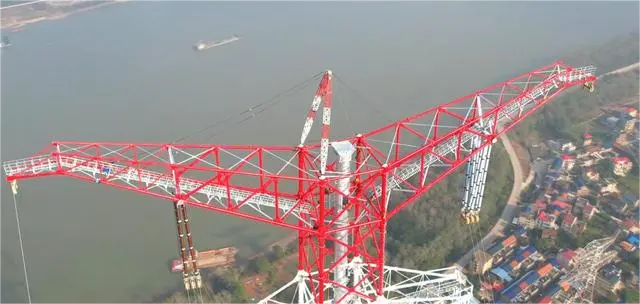 Pagbabago sa Buong Yangtze: Ang High-Voltage Power Line ng Wuhan-Nanchang ay Pumataas sa Bagong Taas