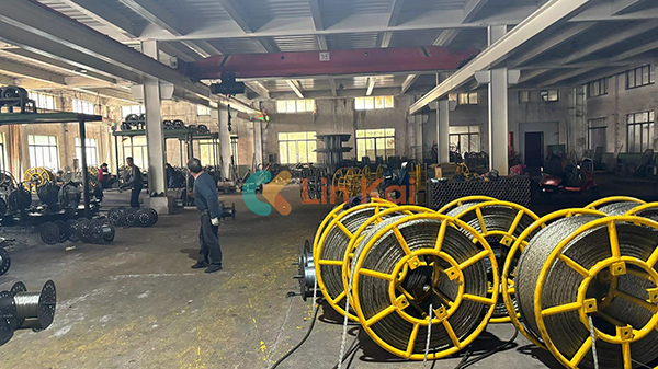 Ningbo Lingkai Electric Power Equipment Co., Ltd. Nagpapadala ng High-Quality Steel Rope sa Malaysia para sa Conductors Stringing and Pulling