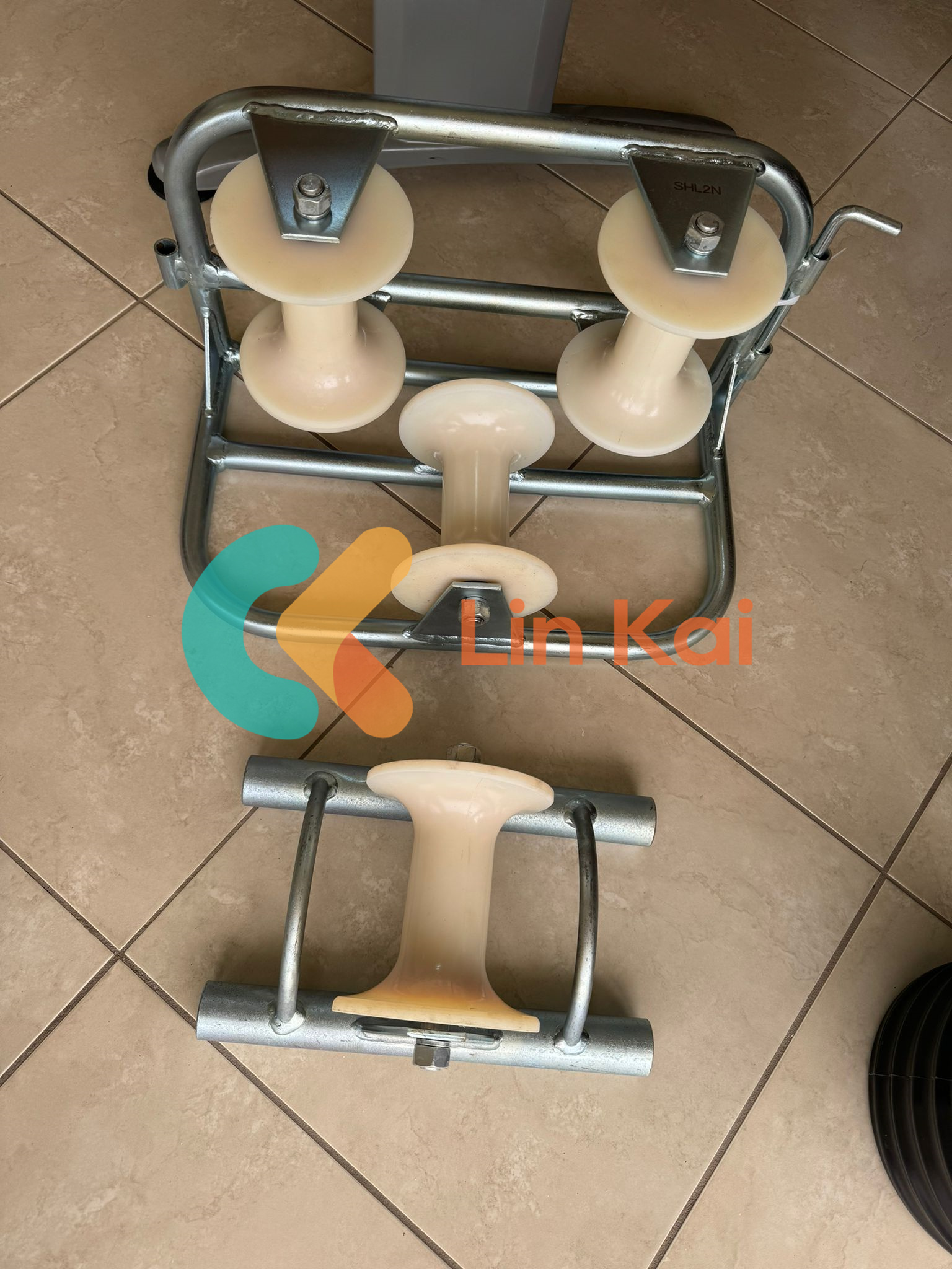 Ano ang pangunahing tungkulin ng cable ground roller?